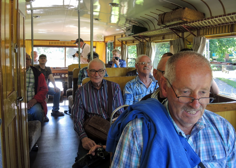 Deelnemers in de Wismarer Schienenbus.
